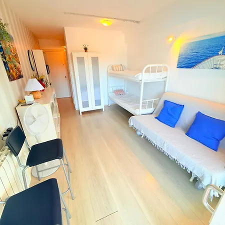 Apartment Sea View With Pool