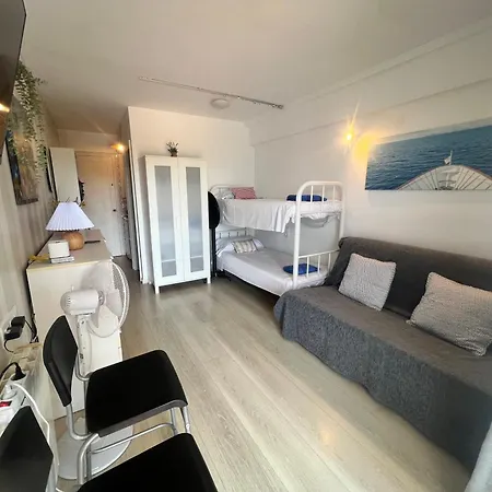 Apartment Sea View With Pool