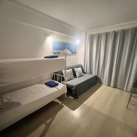 Sea View With Pool Apartment *