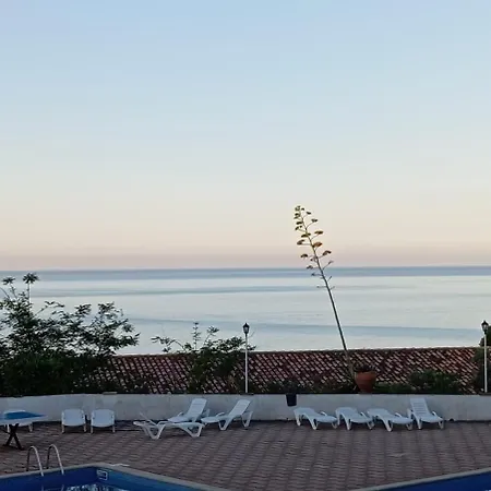 Sea View With Pool Apartment